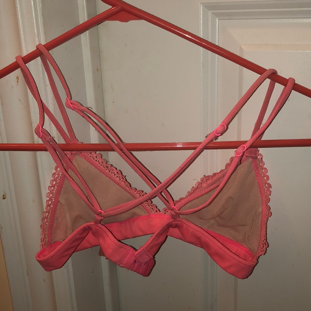 Laced bra - Picture 2 of 3